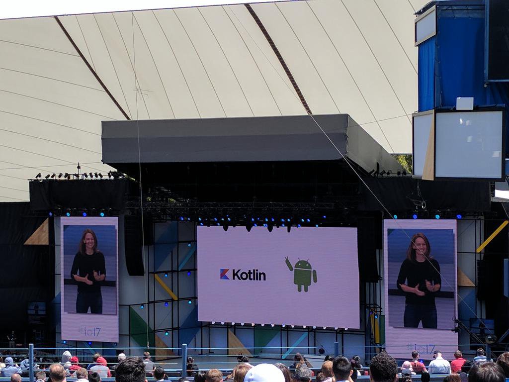 it’s official! kotlin becomes a first class citizen in Android, I took this picture when announced at Google IO 2017